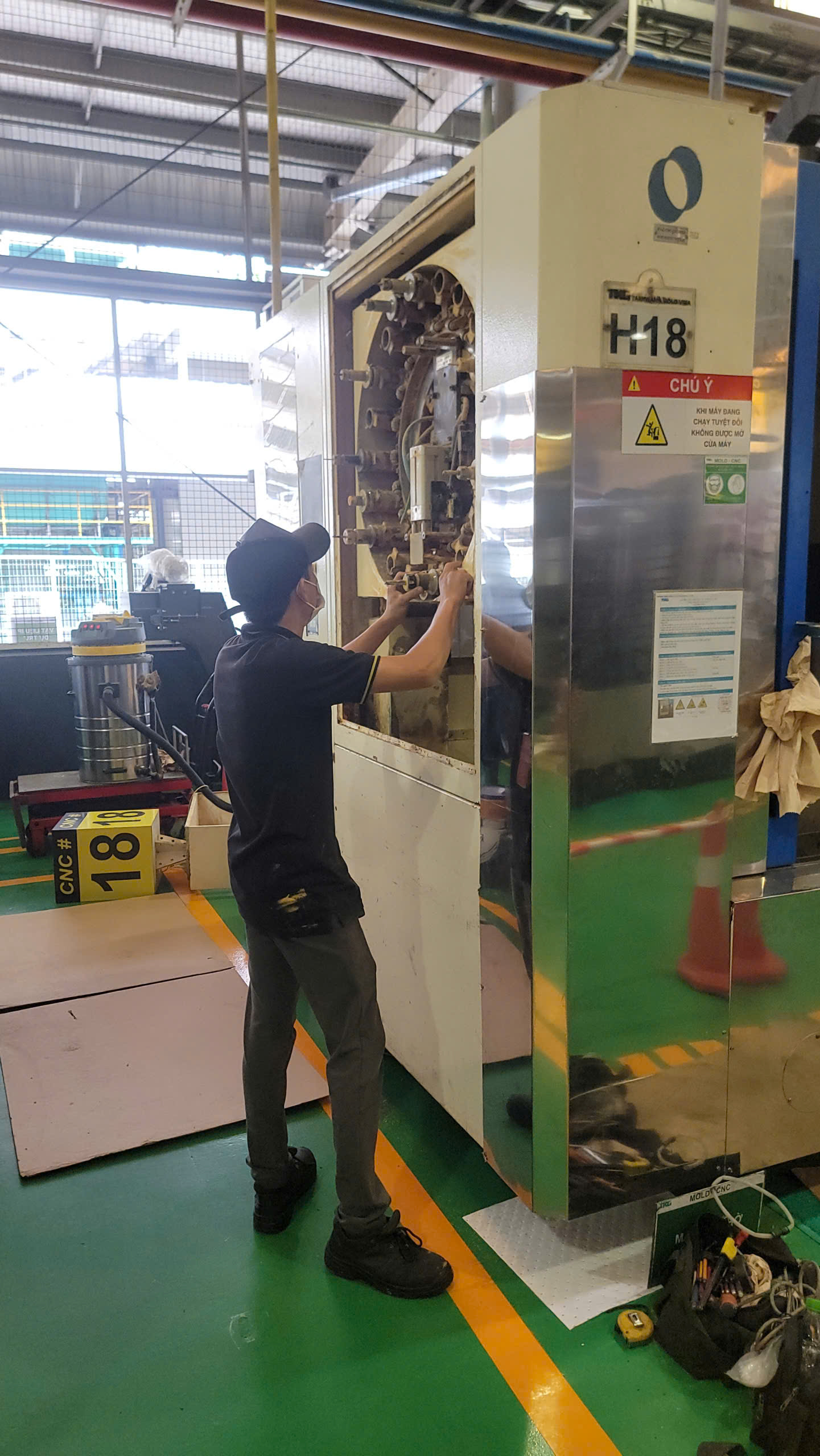 Thay bạc đạn trục chính máy CNC Thay bạc đạn trục chính máy CNC