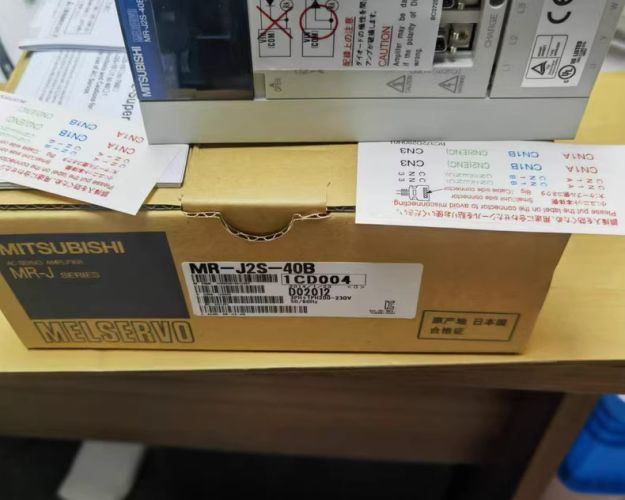 BỘ ĐIỀU KHIỂN SERVO MITSUBISHI MR-J2S-40B