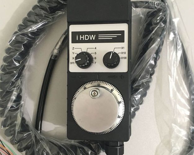 TAY QUAY CNC IHDW-BBA4S-IM