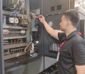 5 LỖI ĐIỆN MÁY CNC THƯỜNG GẶP KHIẾN MÁY DỪNG ĐỘT NGỘT ⚡