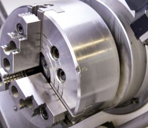 CẤU TẠO TRỤC CHÍNH MÁY CNC – PHÂN TÍCH 2000 TỪ TỪ GÓC NHÌN CHUYÊN GIA SỬA CHỮA