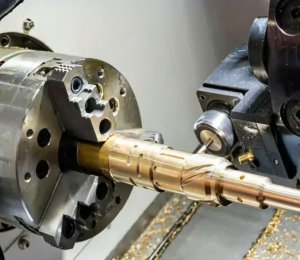 So sánh máy CNC 3 trục và 5 trục: Đâu là lựa chọn phù hợp cho doanh nghiệp