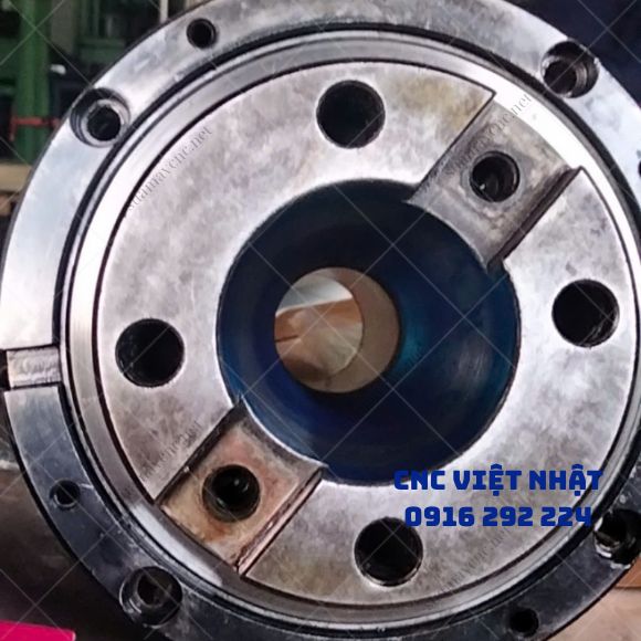 Mài côn trục chính máy phay BT50